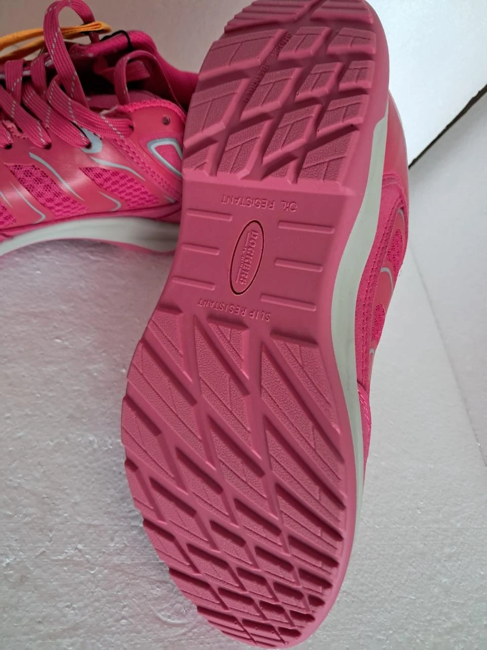 Magnifiques paire de Chaussures de sécurité femme pointure 39 neuve – photo 2